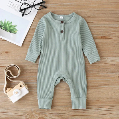 Fall in love with our cozy cotton romper for newborns! Perfect for baby boys and girls, this long sleeve jumpsuit is a must-have for autumn adventures! 🍂👶✨
